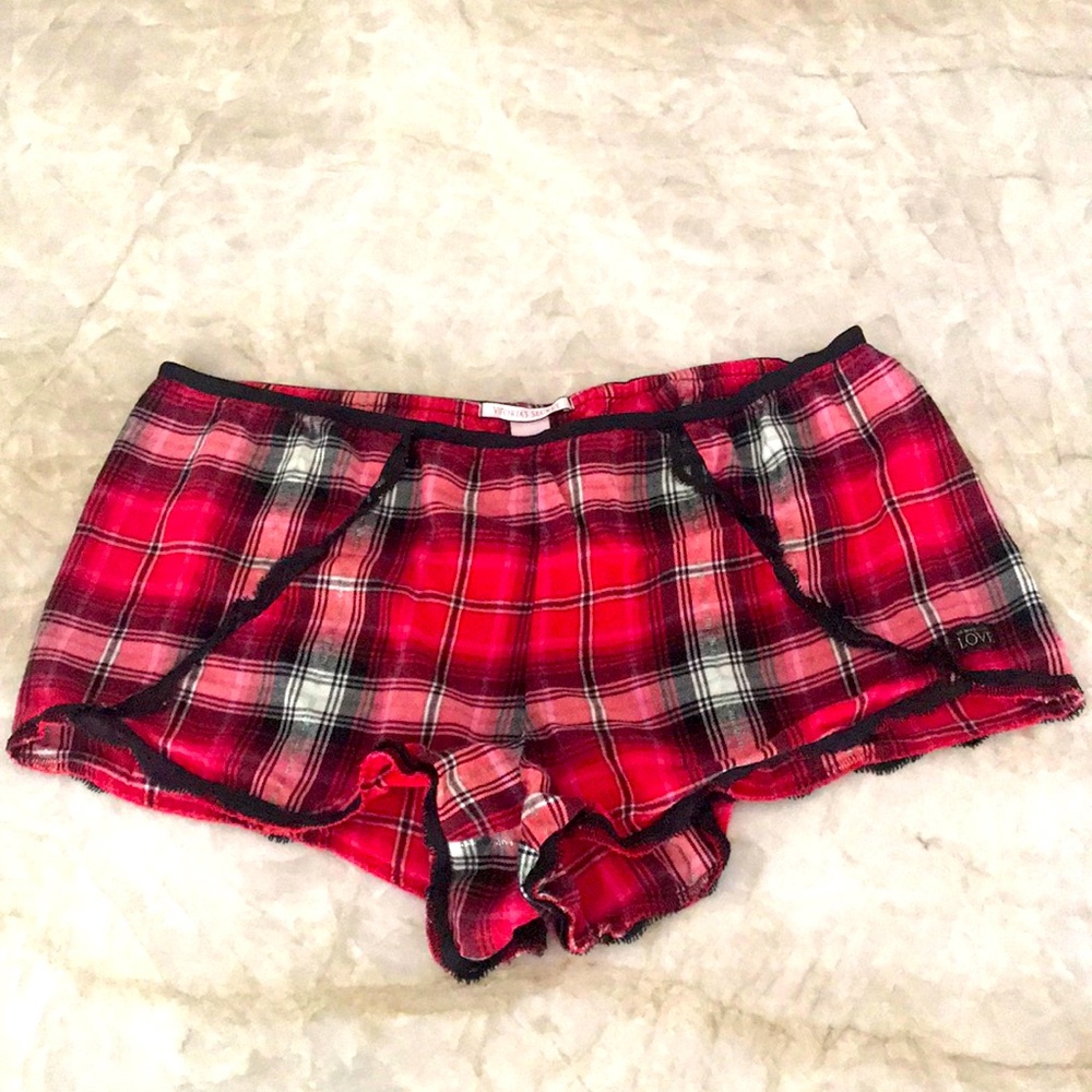Victoria’s Secret Pajama Shorts Plaid Red fits Medium